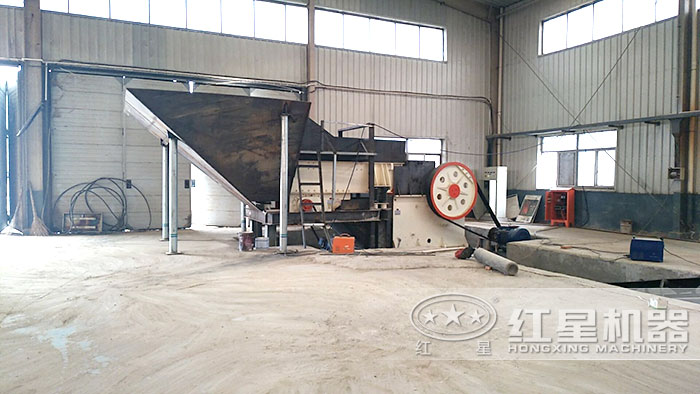 粗碎設備～顎式破碎機