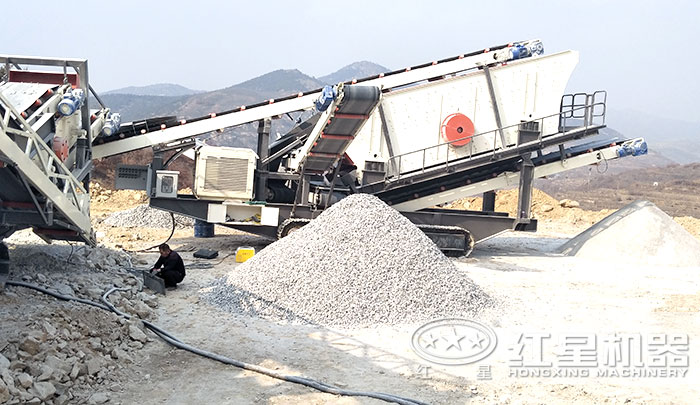 履帶移動破碎機(jī)施工現(xiàn)場 履帶移動破碎機(jī)施工現(xiàn)場