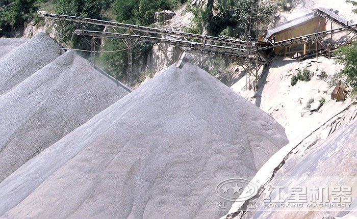 制砂生產現(xiàn)場出料圖 制砂生產現(xiàn)場出料圖