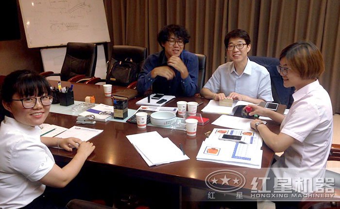 與客戶商議下一個訂單細節 與客戶商議下一個訂單細節