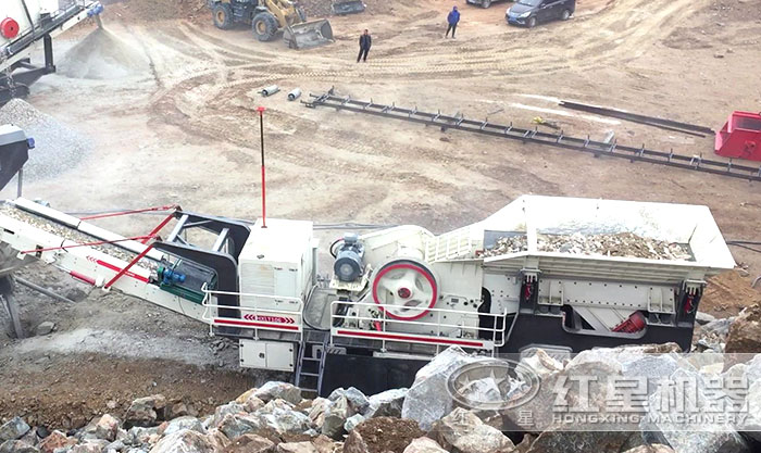 全自動移動式履帶建筑垃圾破碎機搭載顎式破碎機