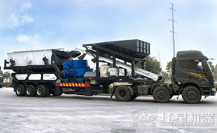 小型移動(dòng)一體式制砂機(jī)車頭牽引下開著走 小型移動(dòng)一體式制砂機(jī)車頭牽引下開著走