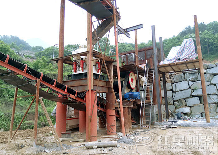 鄂式破碎機、圓錐破碎機安裝現場 鄂式破碎機、圓錐破碎機安裝現場