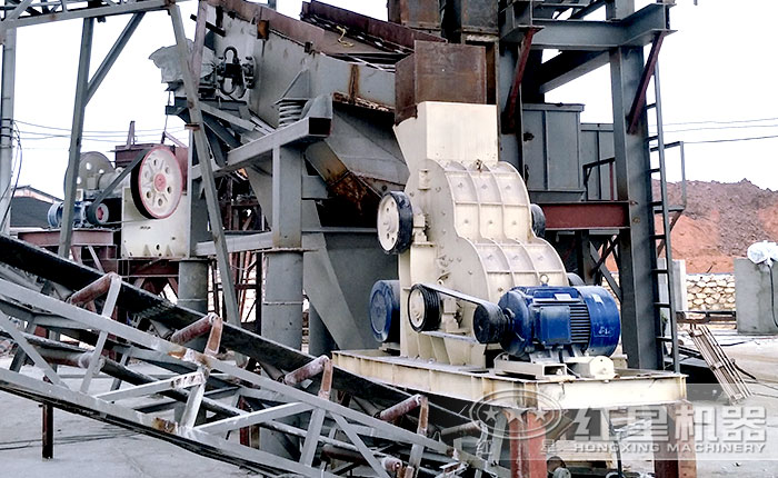 雙級粉碎機(jī)破碎現(xiàn)場展示 雙級粉碎機(jī)破碎現(xiàn)場展示