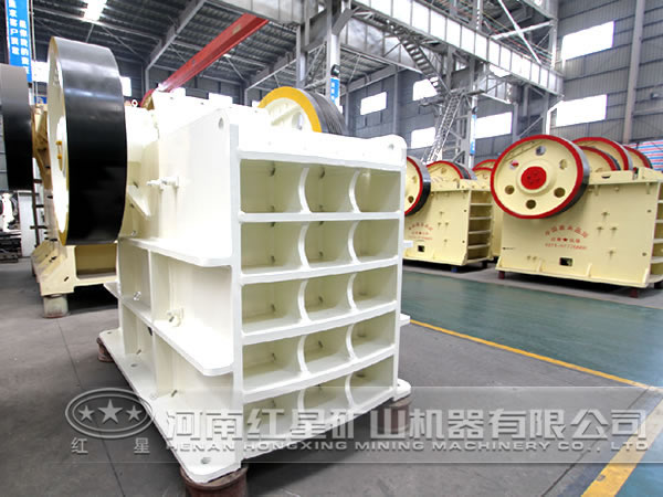 簡(jiǎn)擺顎式破碎機(jī)