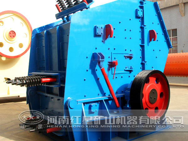 硅灰石反擊式破碎機結構特點
